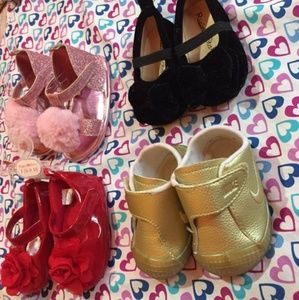Baby girl's shoes,sneakers & sandals.